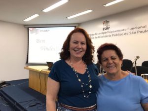 Aula ministrada por Valéria Pérez e Marta Marioni